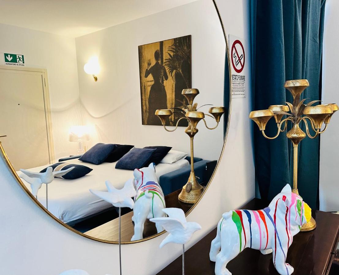 Comecasa Duomo - San Babila Lovely Apartment Милан Экстерьер фото